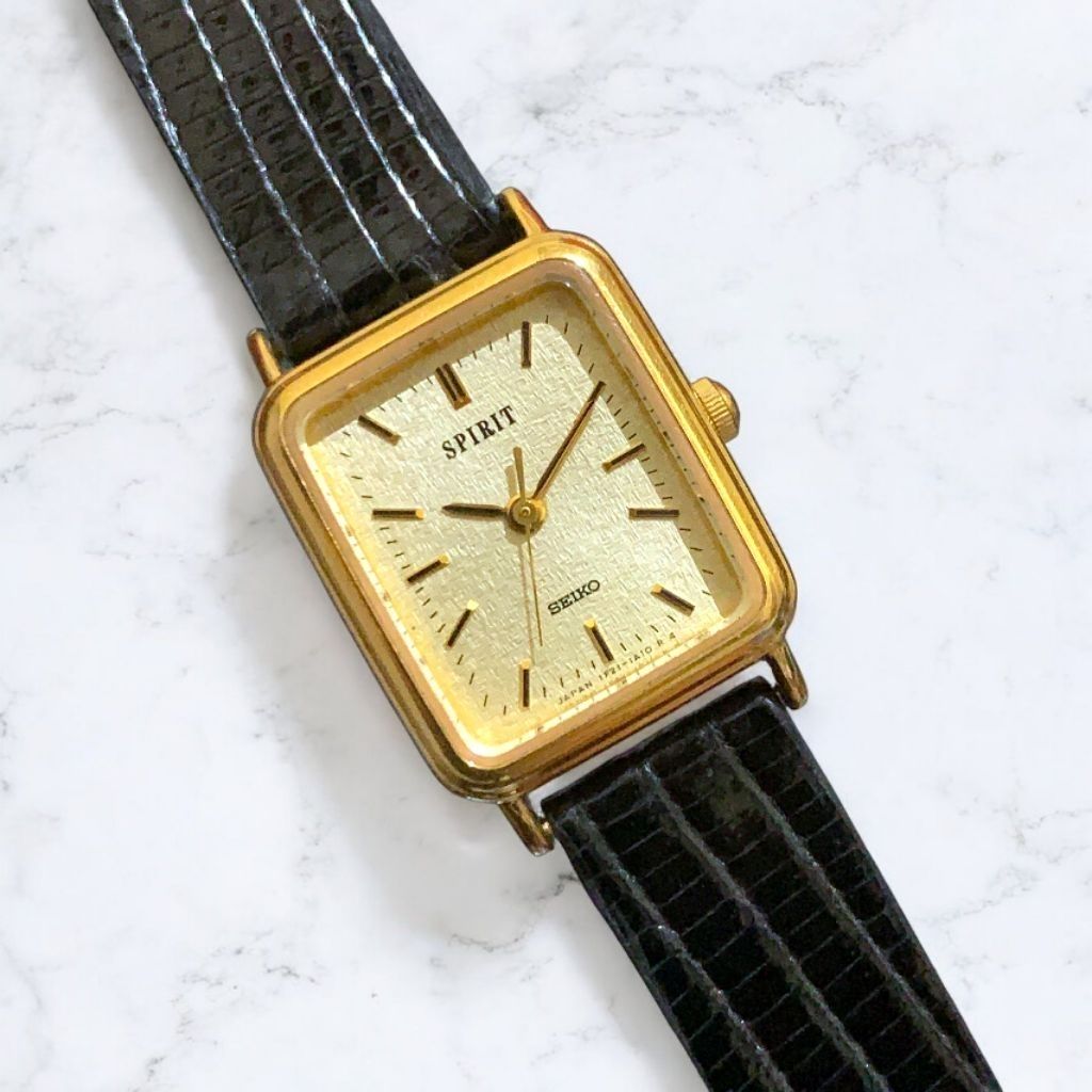 Jam Tangan Wanita - Seiko Tank Spirit Snowflake Dial Gold Case