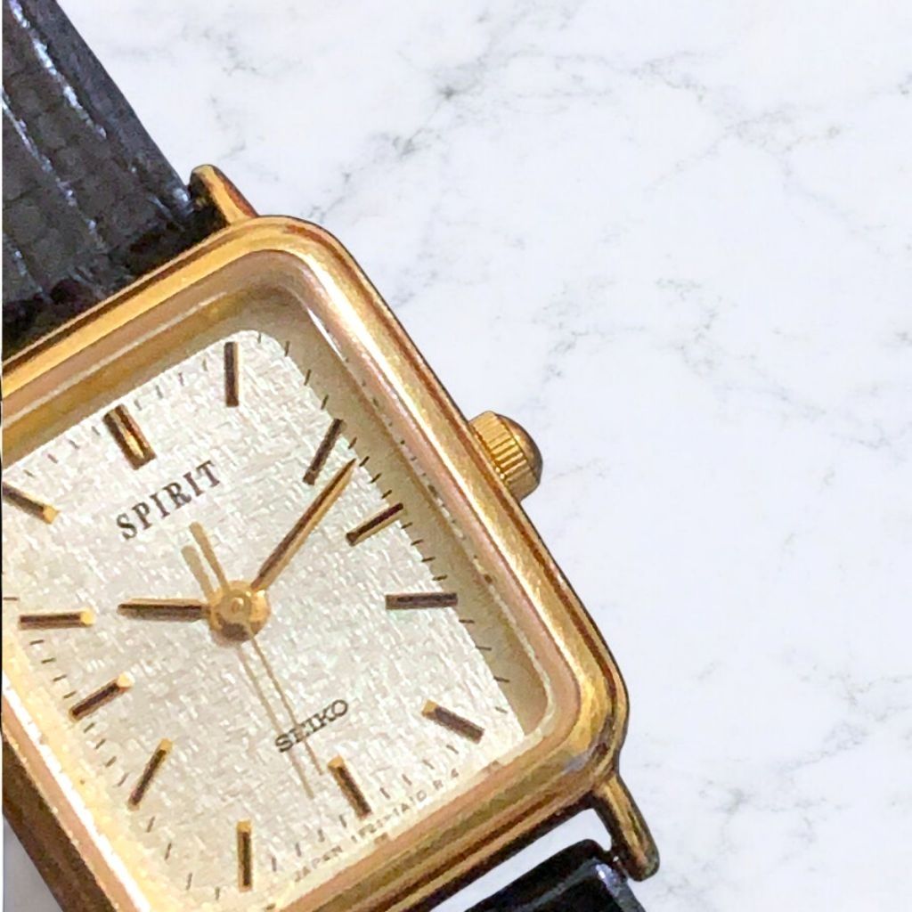 Jam Tangan Wanita - Seiko Tank Spirit Snowflake Dial Gold Case