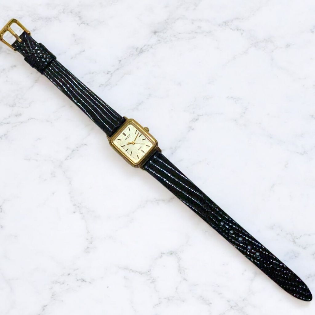 Jam Tangan Wanita - Seiko Tank Spirit Snowflake Dial Gold Case